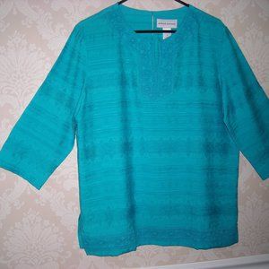 Alfred Dunner size 12 aqua long sleeved pullover with crochet decoration